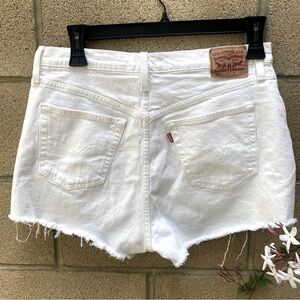 Levi Strauss & Co 501 Women Jean Shorts White Size W33 White Denim Levi Shorts